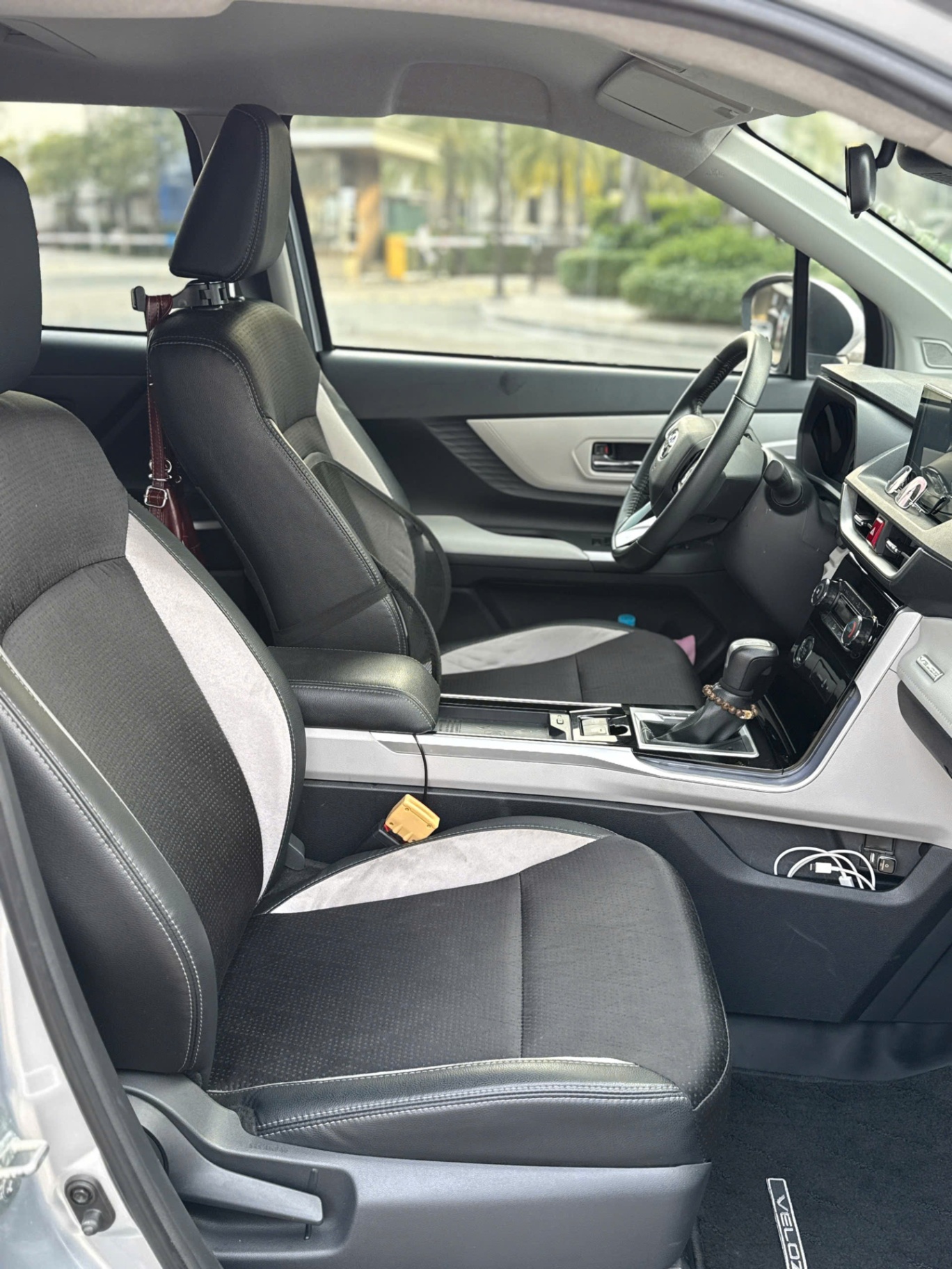 Toyota Veloz Cross Top 1.5 CVT 2024 - Nội thất 3