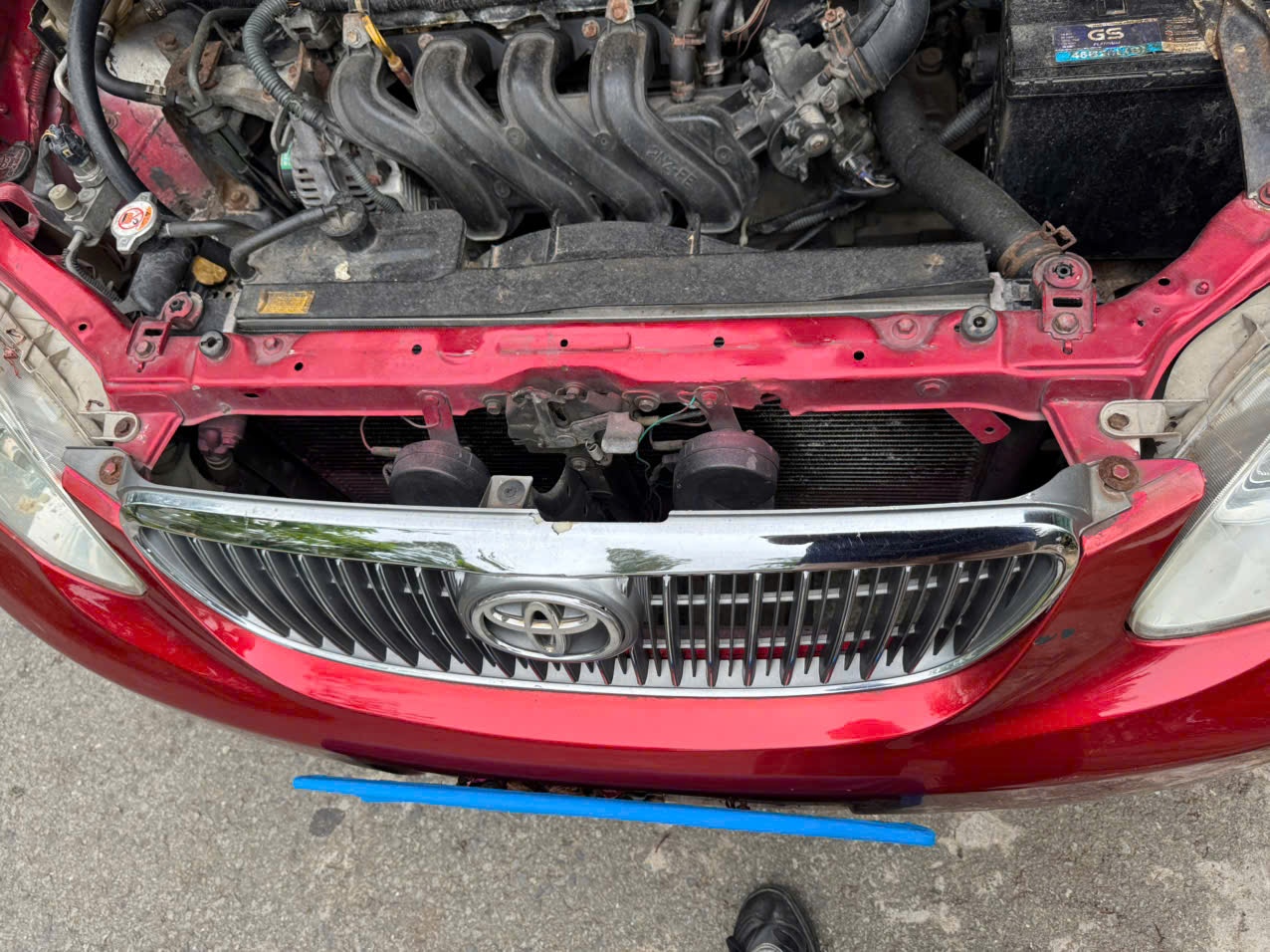 Toyota Corolla Altis 2003 - Khoang động cơ 2