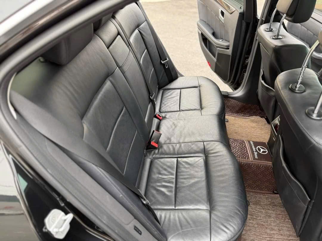 Mercedes-Benz E250 2011 - Nội thất 6