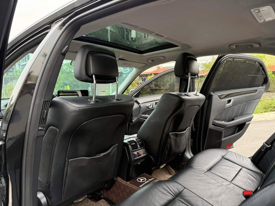 Mercedes-Benz E250 2011 - Nội thất 3