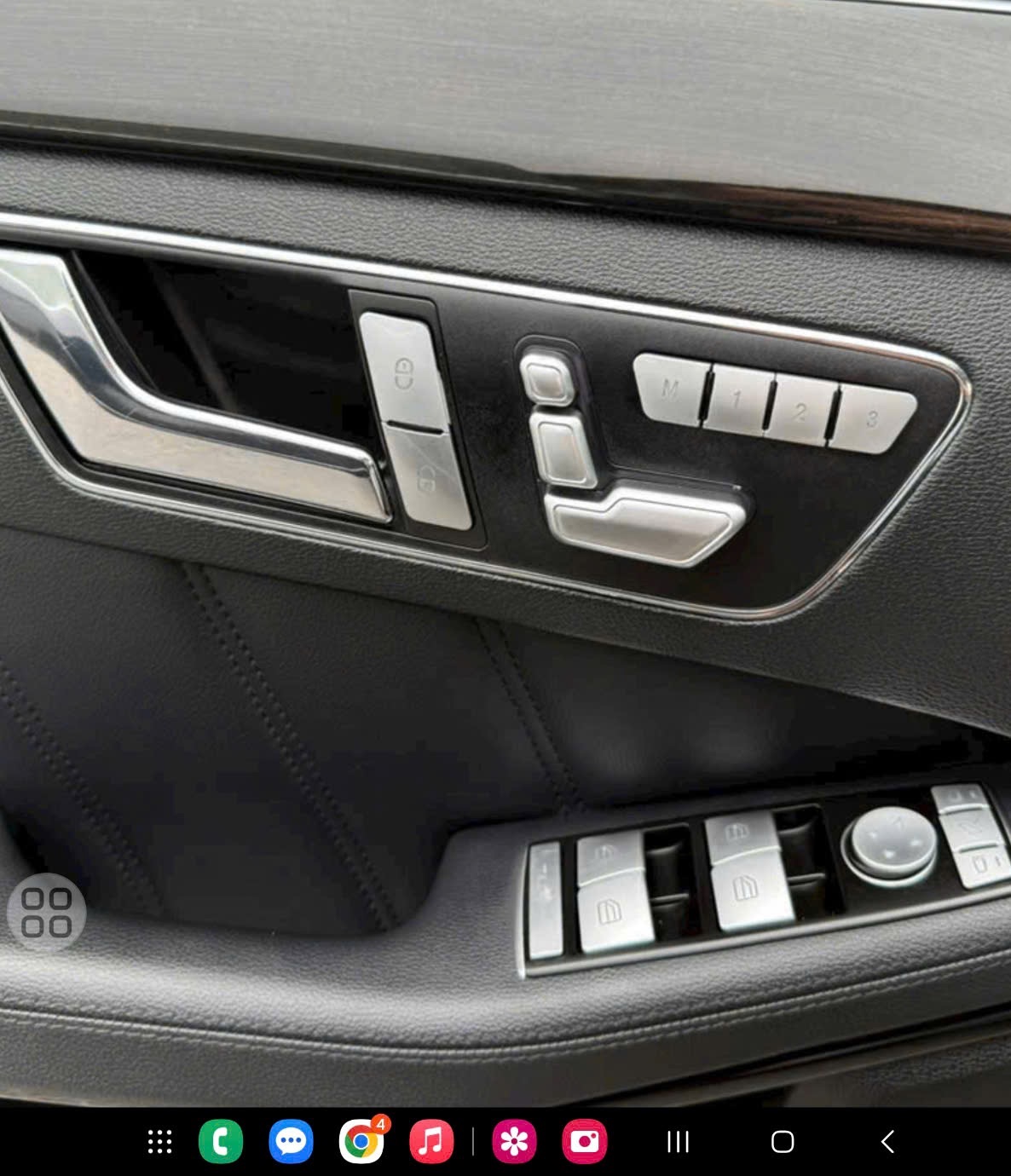 Mercedes-Benz E250 2011 - Nội thất 1