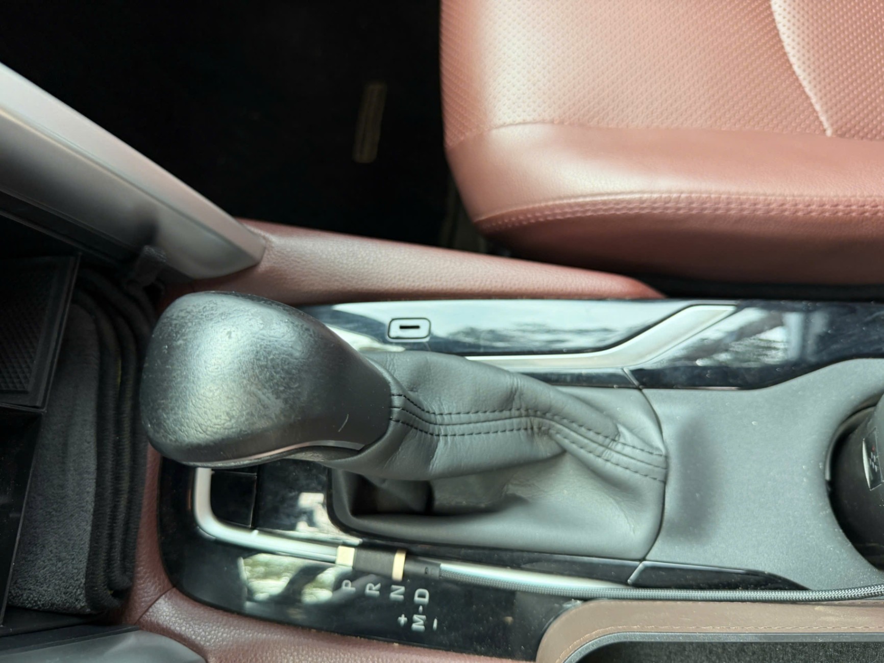 Toyota Corolla cross 1.8V 2025 - Nội thất 6