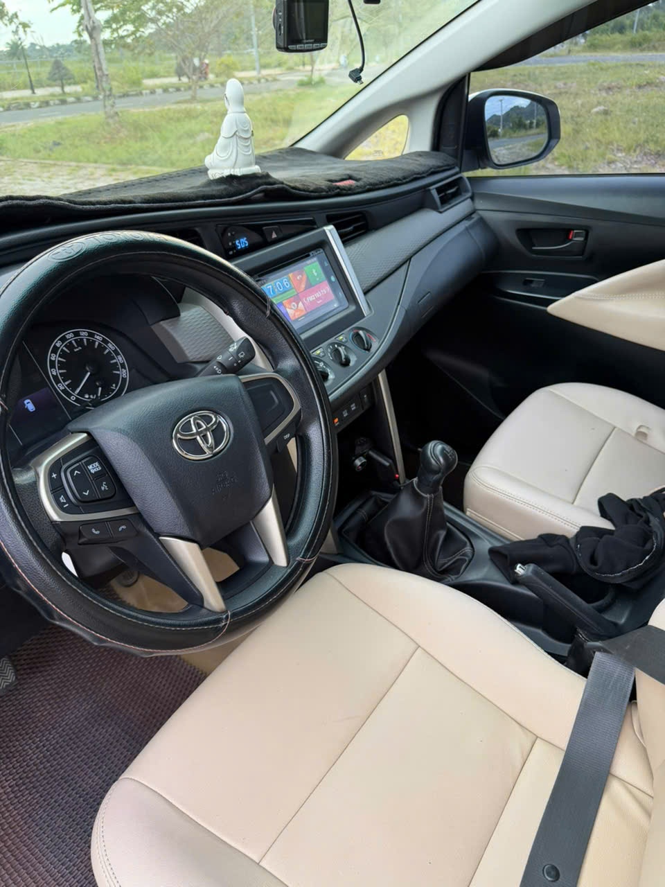 Toyota Innova Số sàn máy xăng 2020  - Nội thất 3