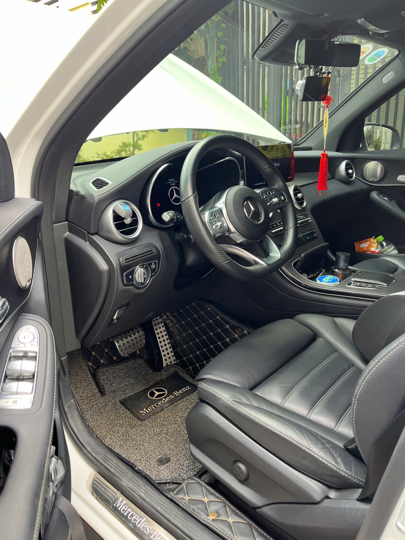 Mercedes Benz GLC 300 4Matic 2022 - Nội thất 3