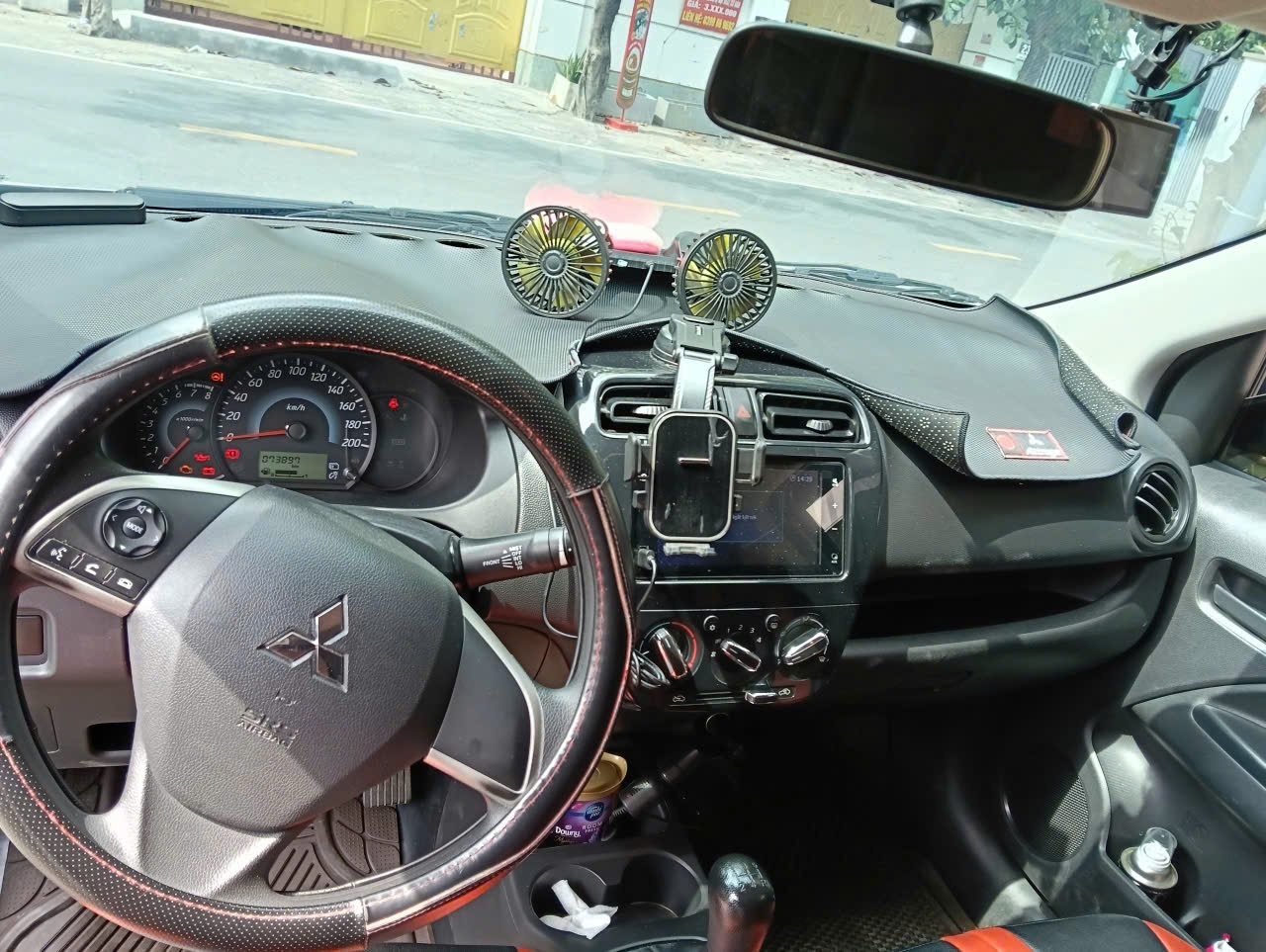 Mitsubishi Attrage MT 2023 - Nội thất 3