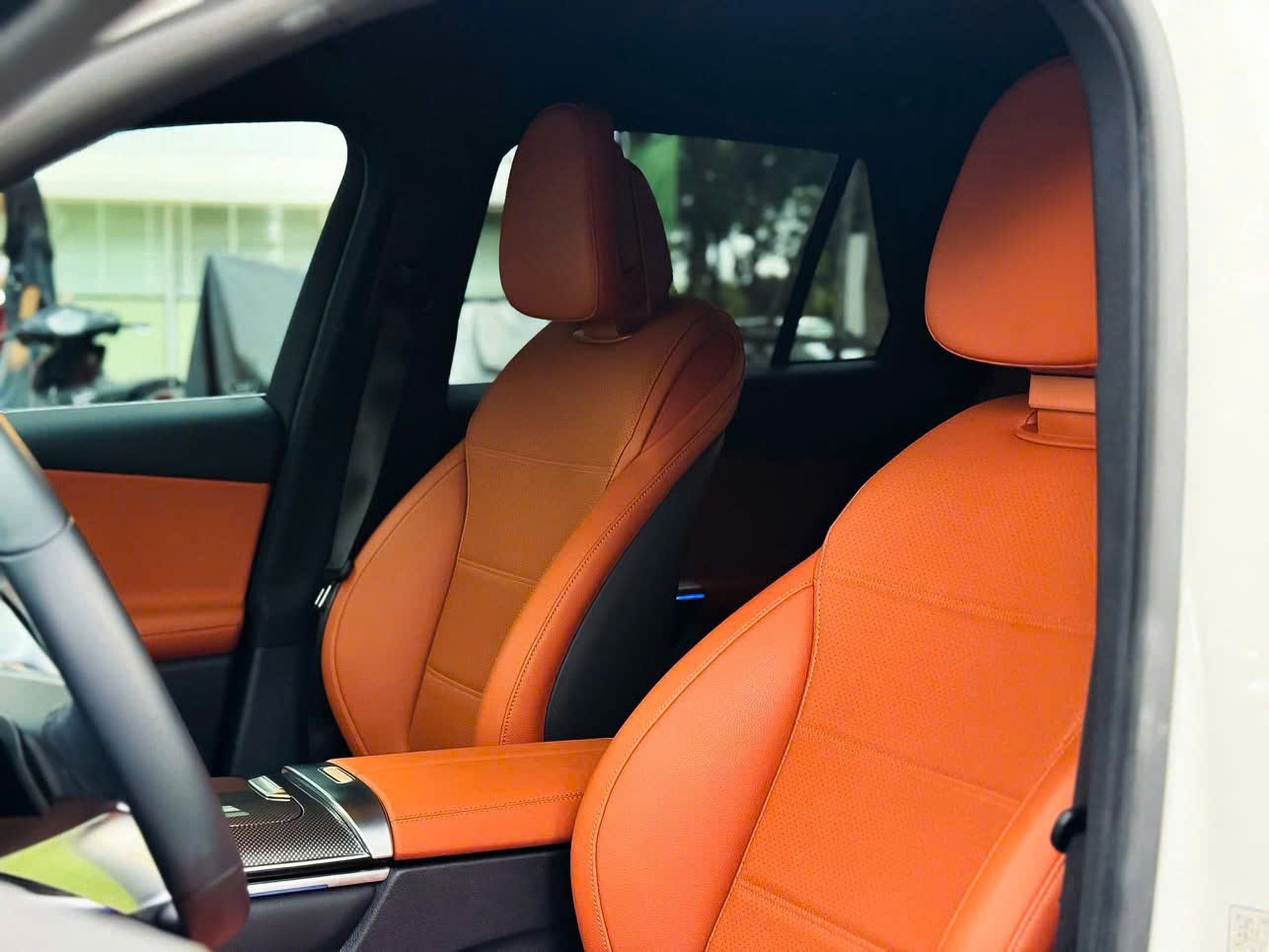 Mercedes GLC200 4Matic ALL New 2025 - Nội thất 3