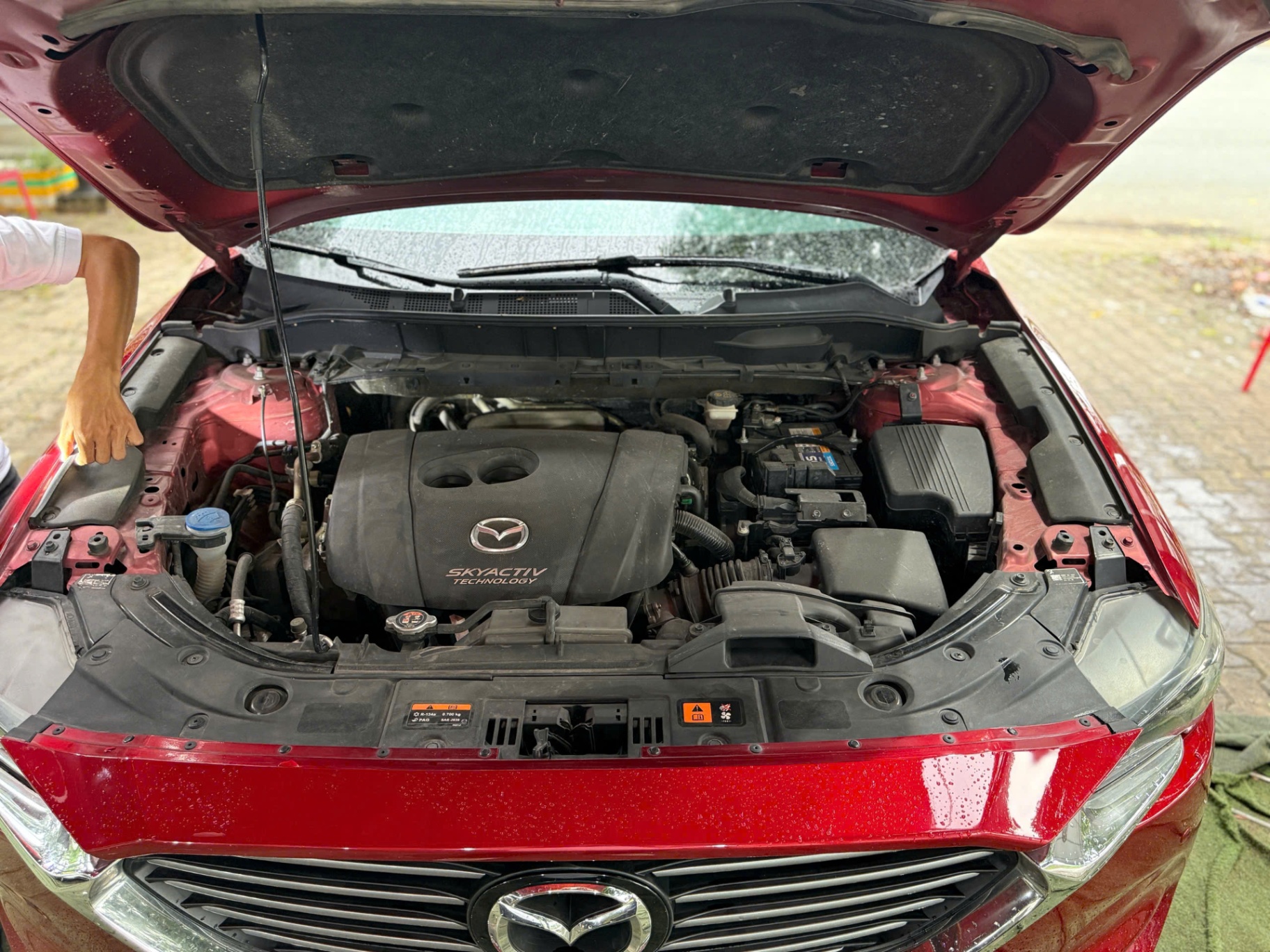 Mazda CX8 Luxury 2019 - Khoang động cơ 2