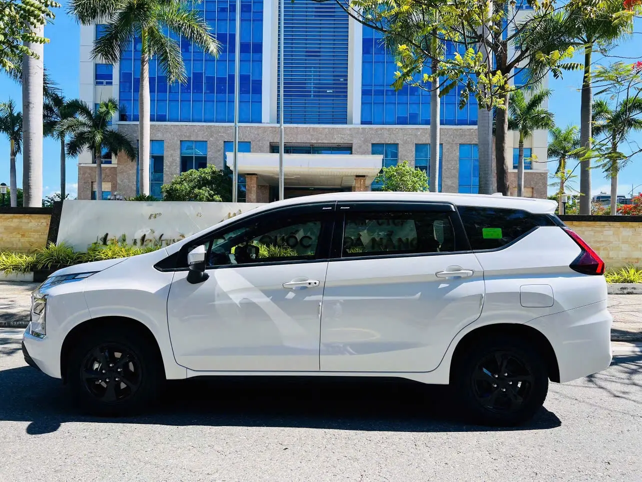 Mitsubishi Xpander AT 2023