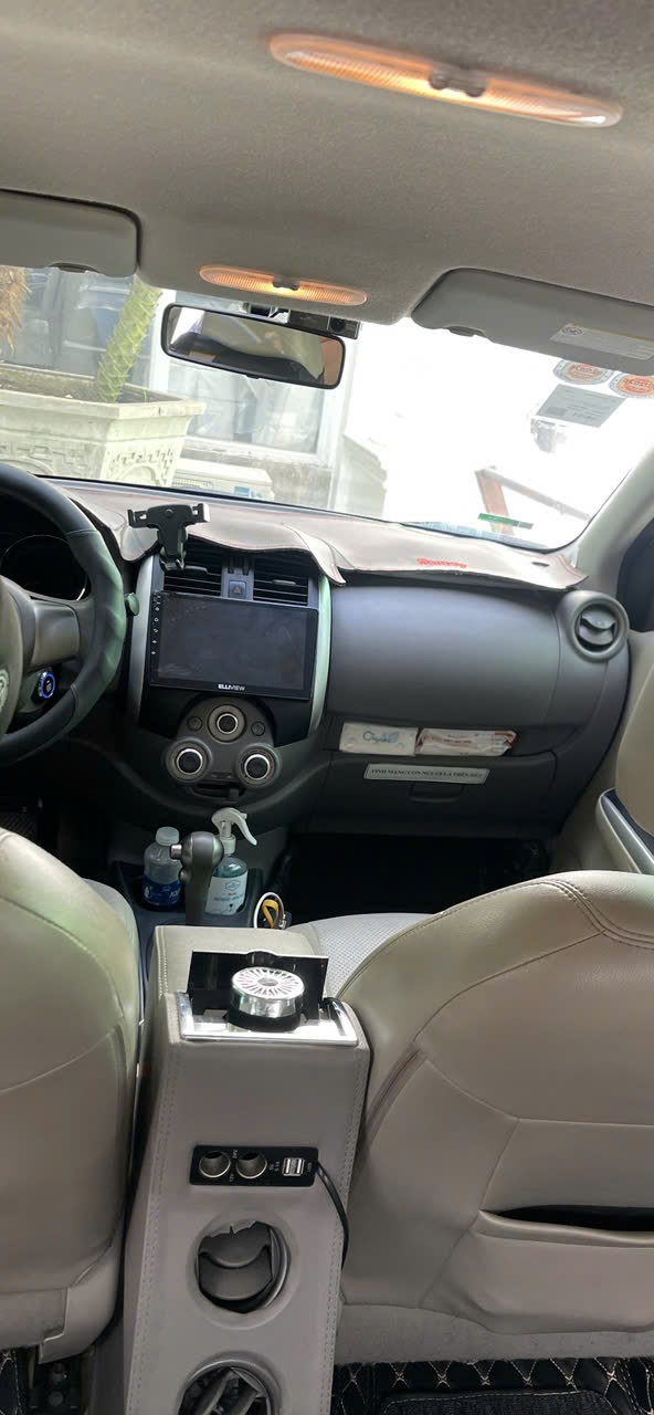 Nissan Sunny 2018 bản cao nhất - Nội thất 4