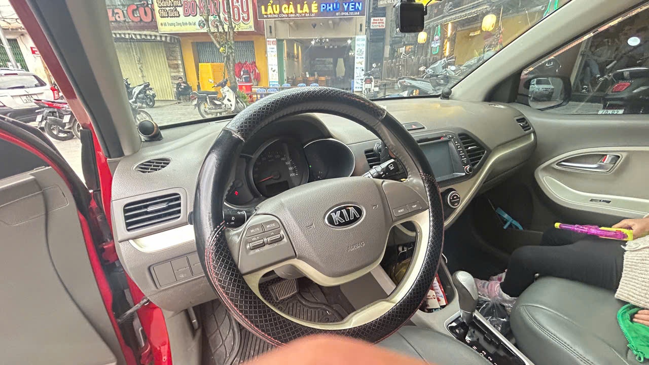Kia Morning Si 2015 form 2016 đèn de tròn - Nội thất 2
