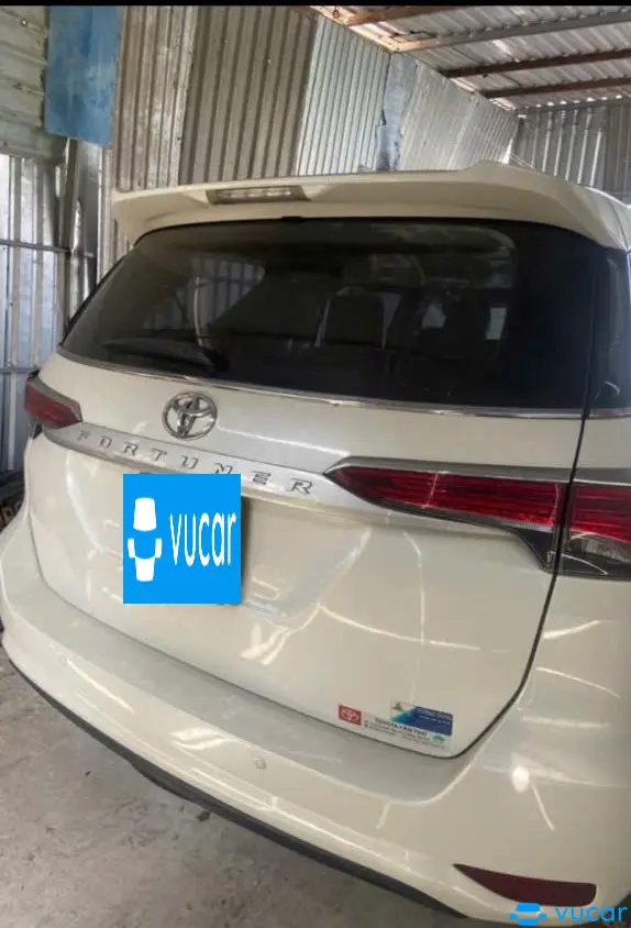 Toyota Fortuner 2.4G 4x2 MT 2017 - Ngoại thất 2
