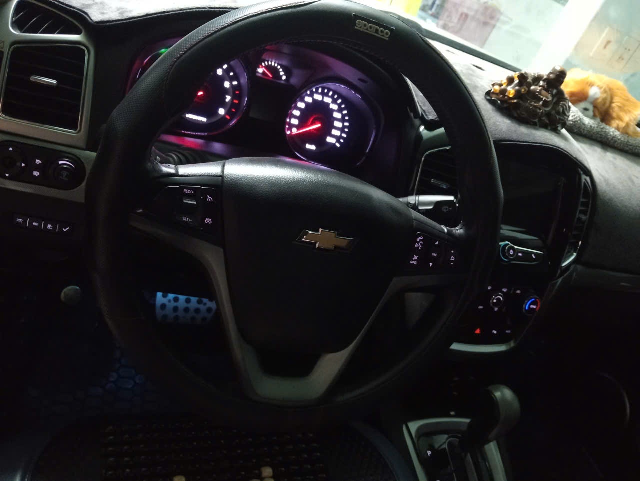 Chevrolet Captiva 2016 - Nội thất 4