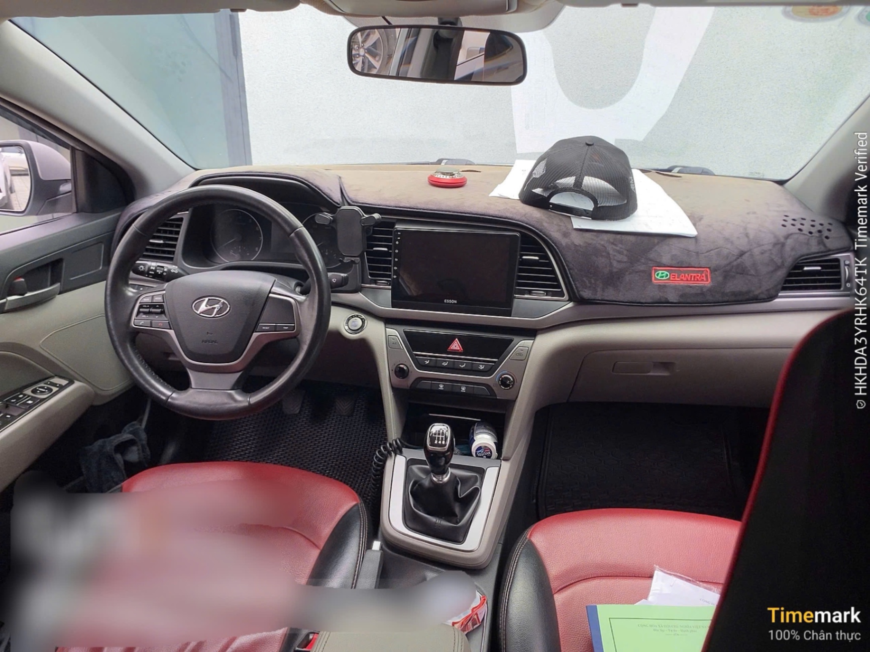 Hyundai Elantra 1.6MT 2017  - Nội thất 1
