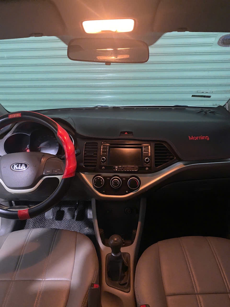Kia Morning MT 2018 - Nội thất 1