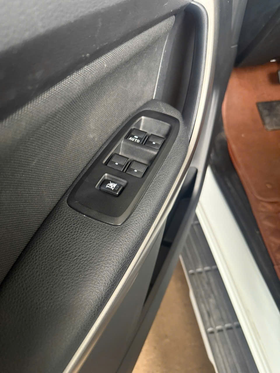 Ford Ranger XLS 2021 - Nội thất 1