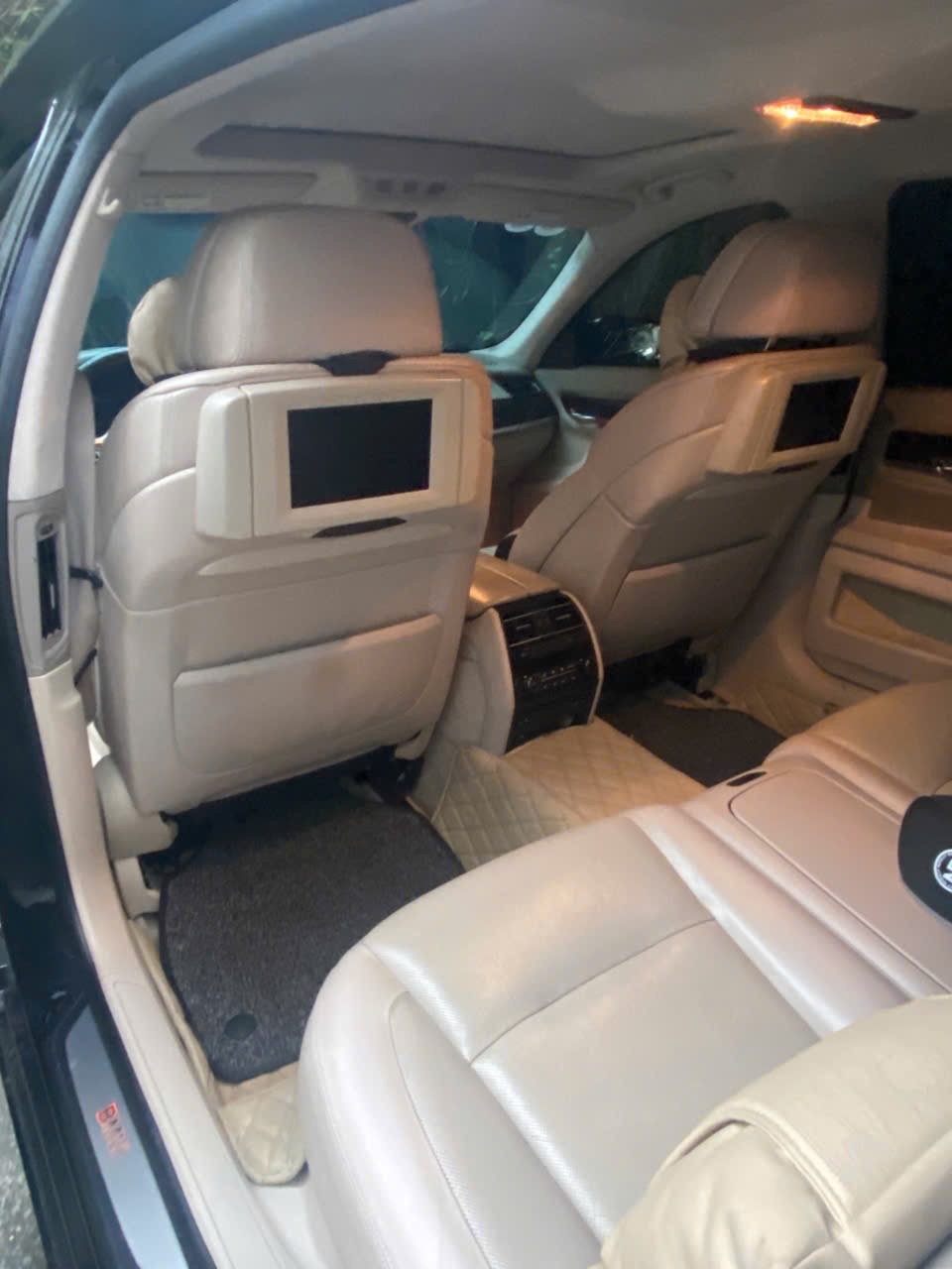 BMW 750Li 2009 - Nội thất 2