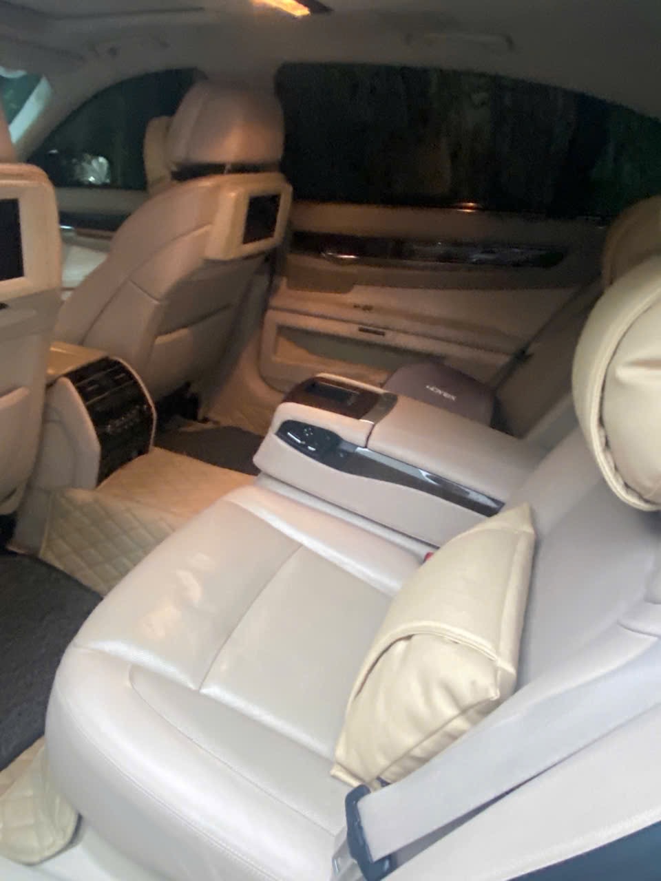 BMW 750Li 2009 - Nội thất 6
