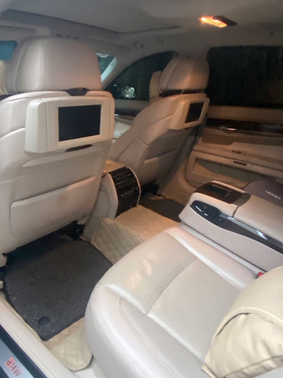 BMW 750Li 2009 - Nội thất 7
