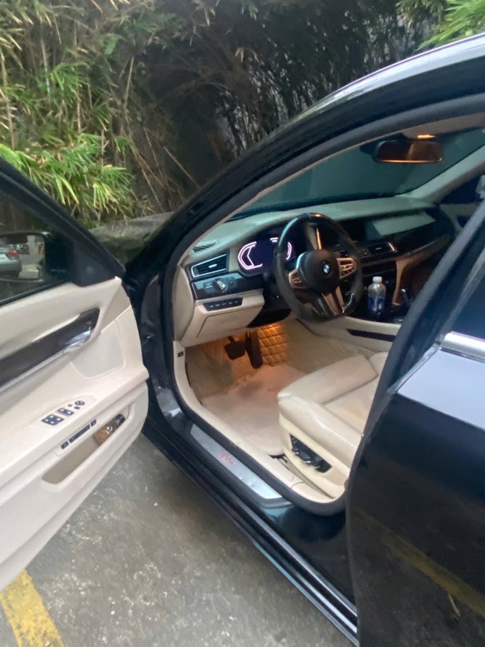 BMW 750Li 2009 - Nội thất 9