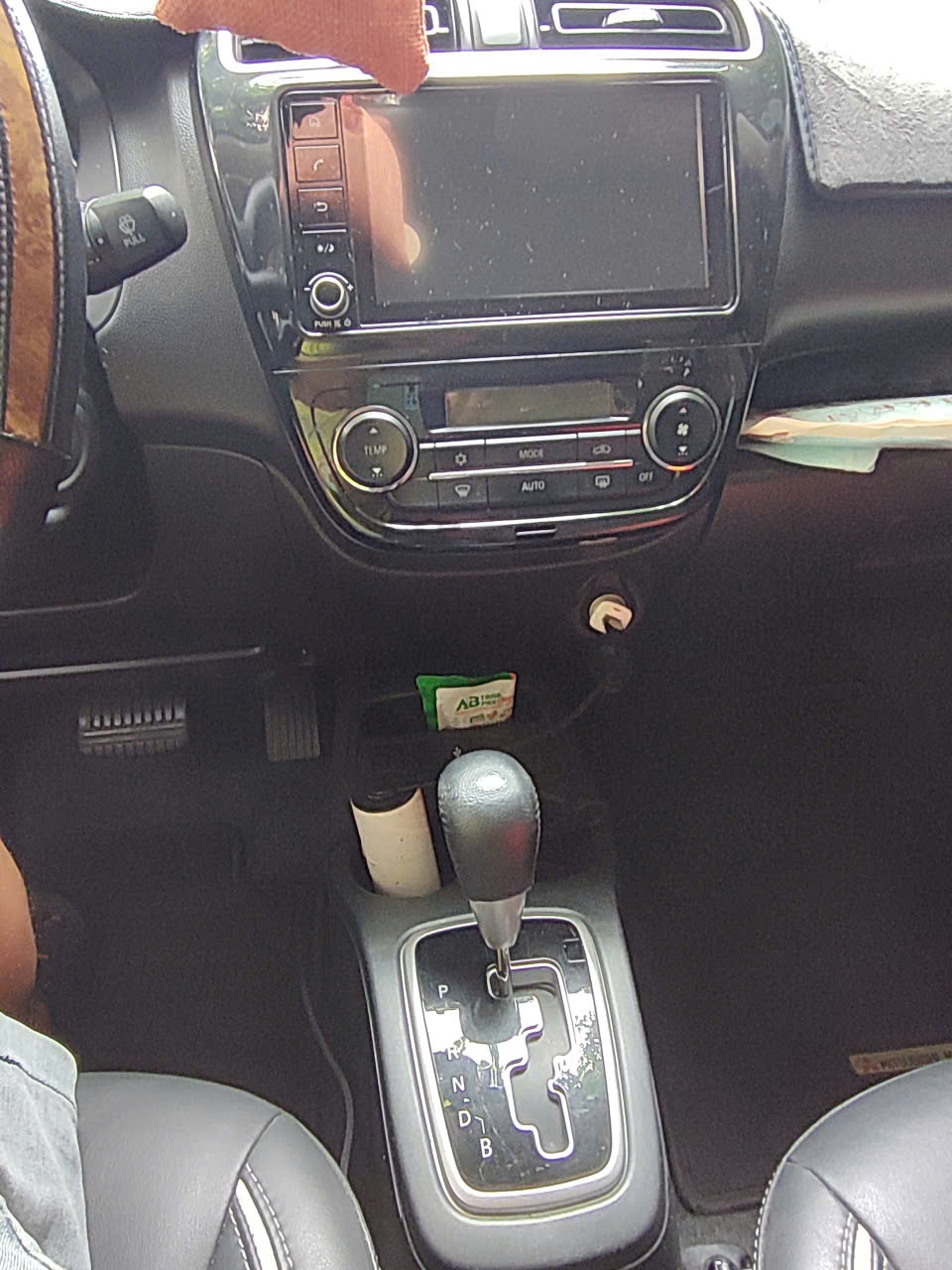 Mitsubishi Attrage Premium 1.2 CVT - Nội thất 3