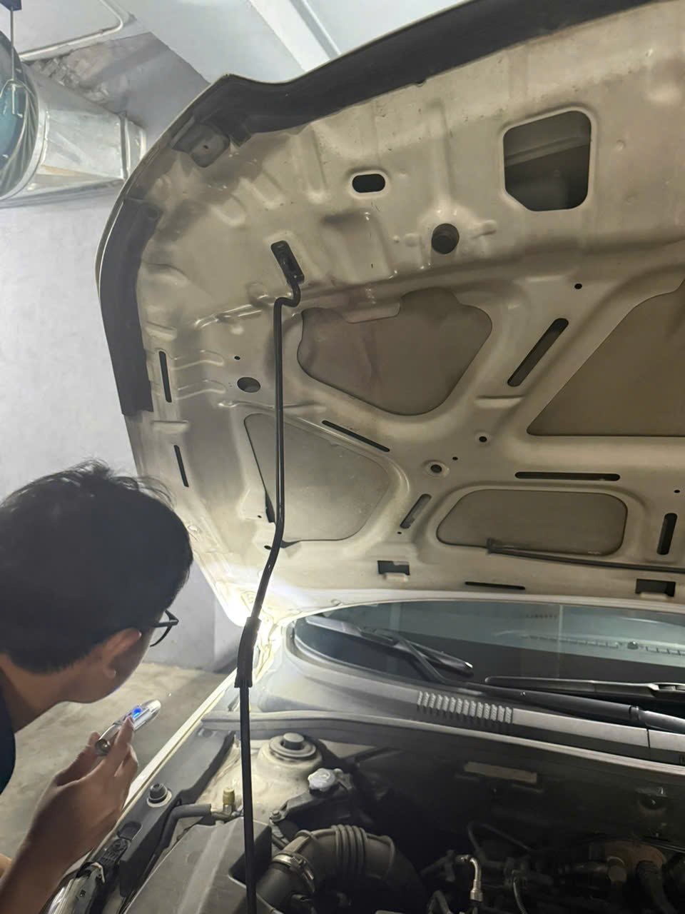 Chevrolet Cruze 2015 - Khoang động cơ 6