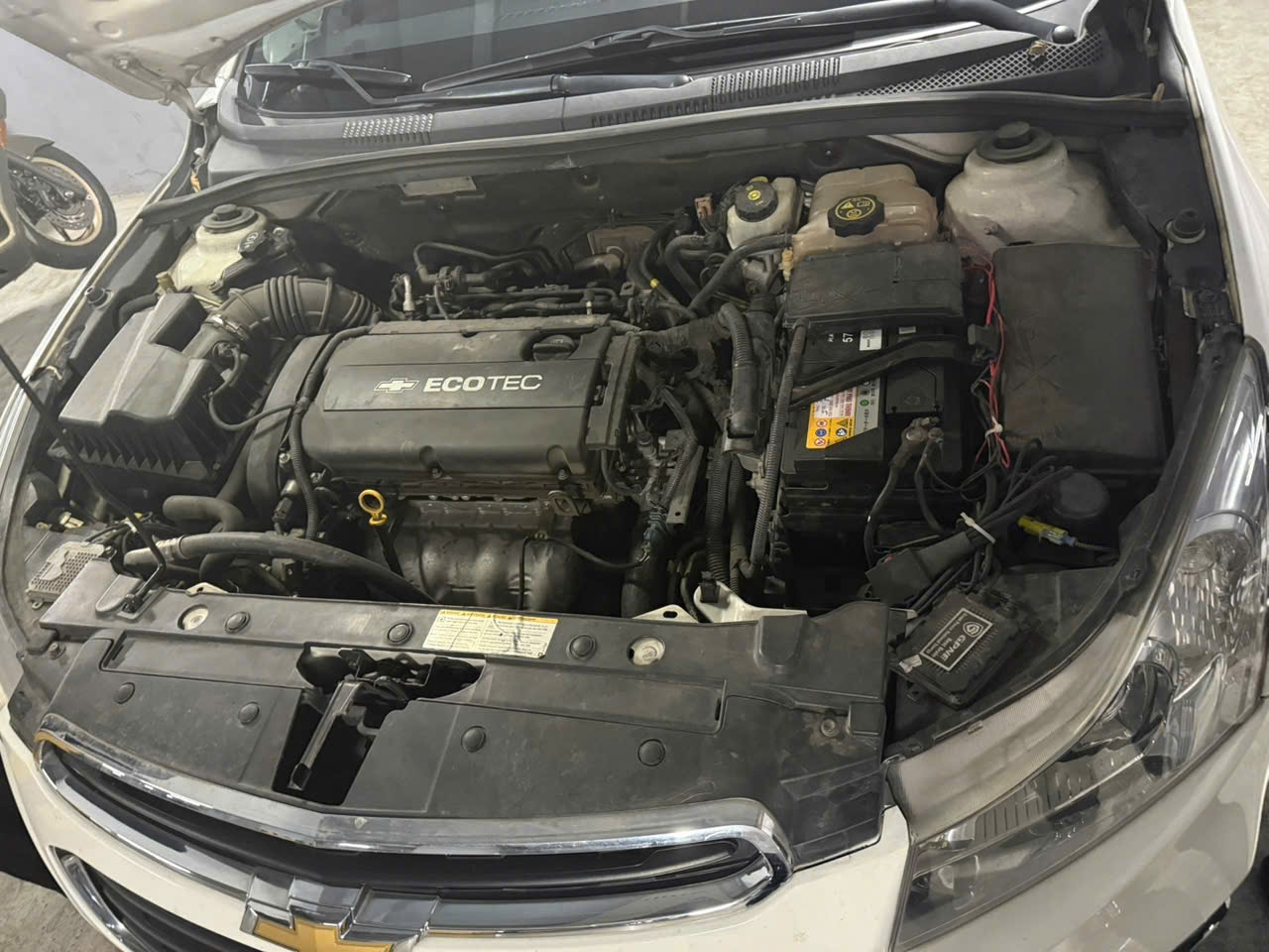 Chevrolet Cruze 2015 - Khoang động cơ 5