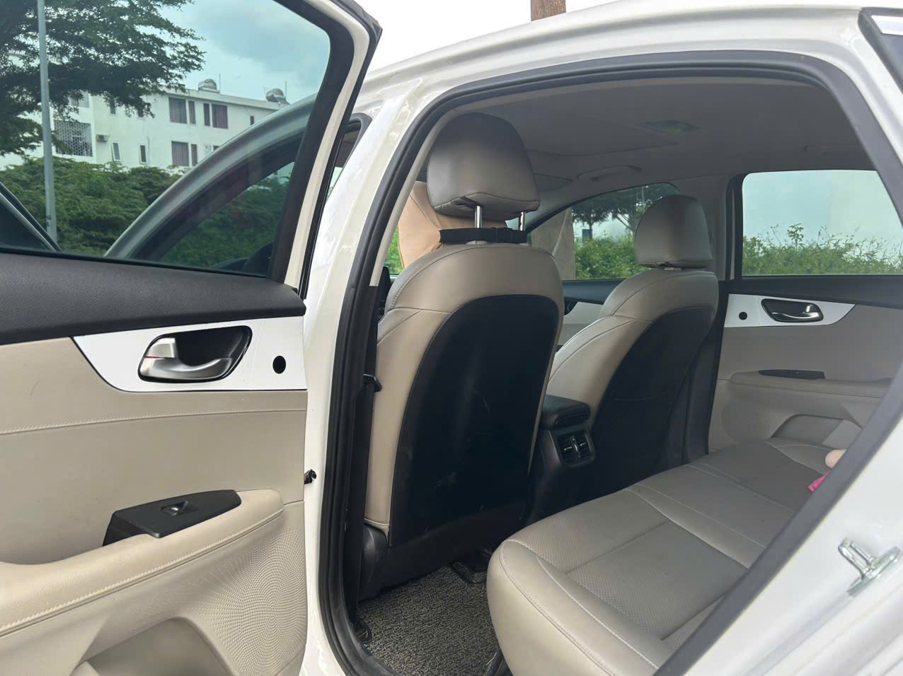 Kia Cerato 1.6 AT Luxury 2019  - Nội thất 2