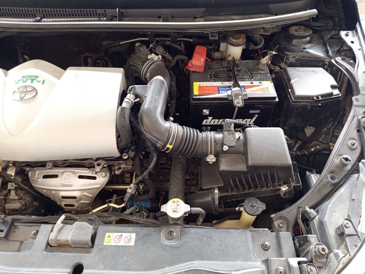Toyota Vios 1.5E 2016 - Khoang động cơ 1