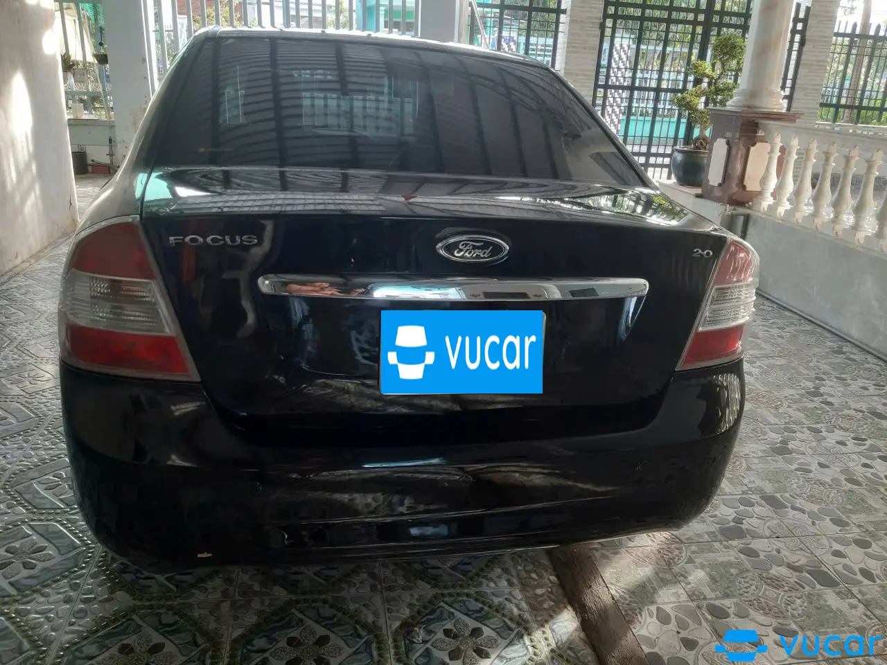 Ford Focus 2.0 AT bản đặc biệt GIA 2011 - Ngoại thất 1