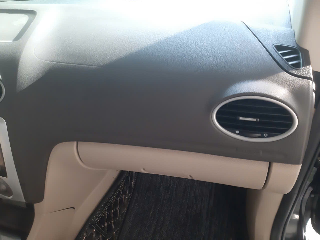 Ford Focus 2.0 AT bản đặc biệt GIA 2011 - Nội thất 6