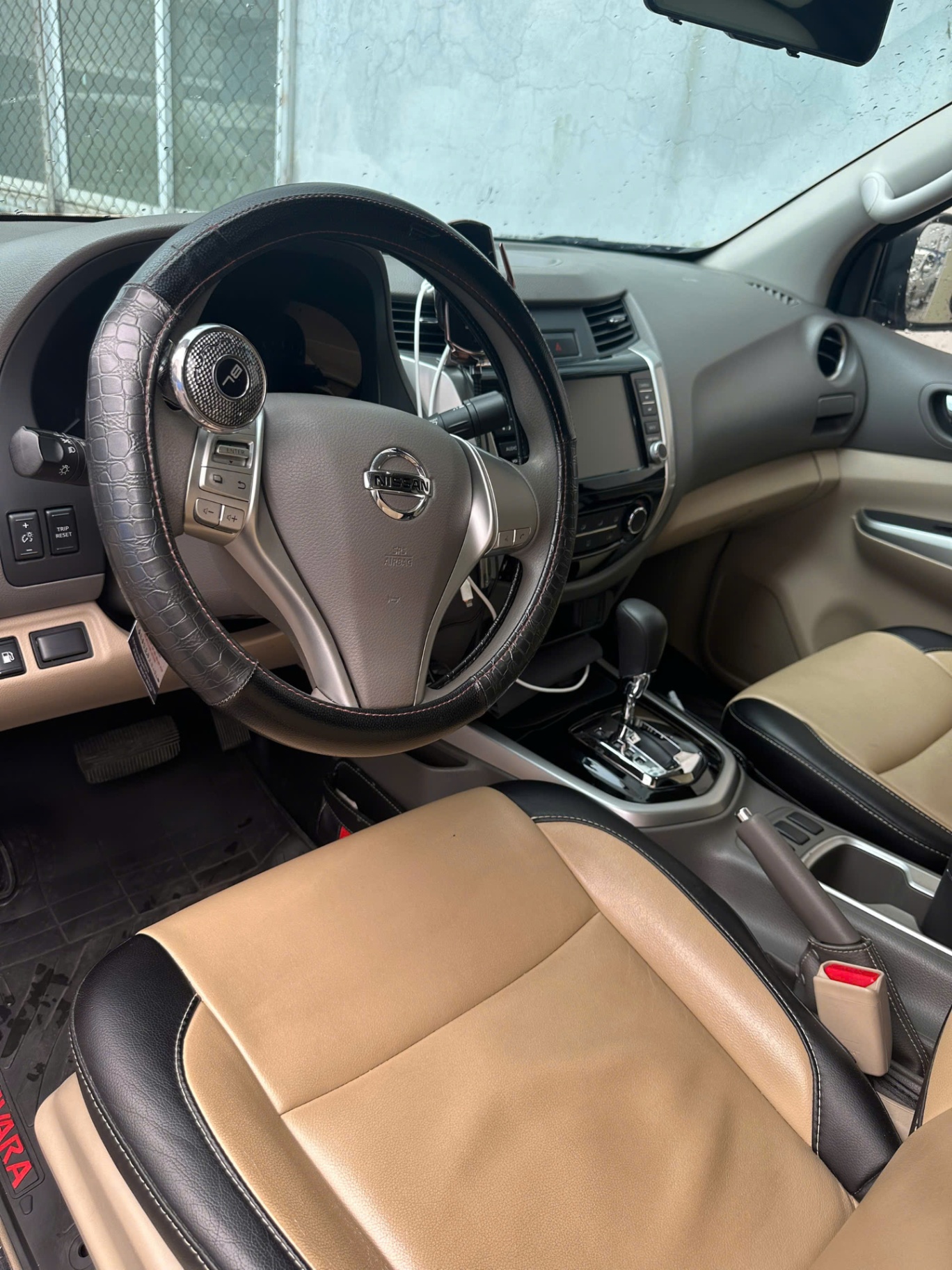 Nissan Navara EL A-IVI 2.5 AT 2WD 2020 - Nội thất 4