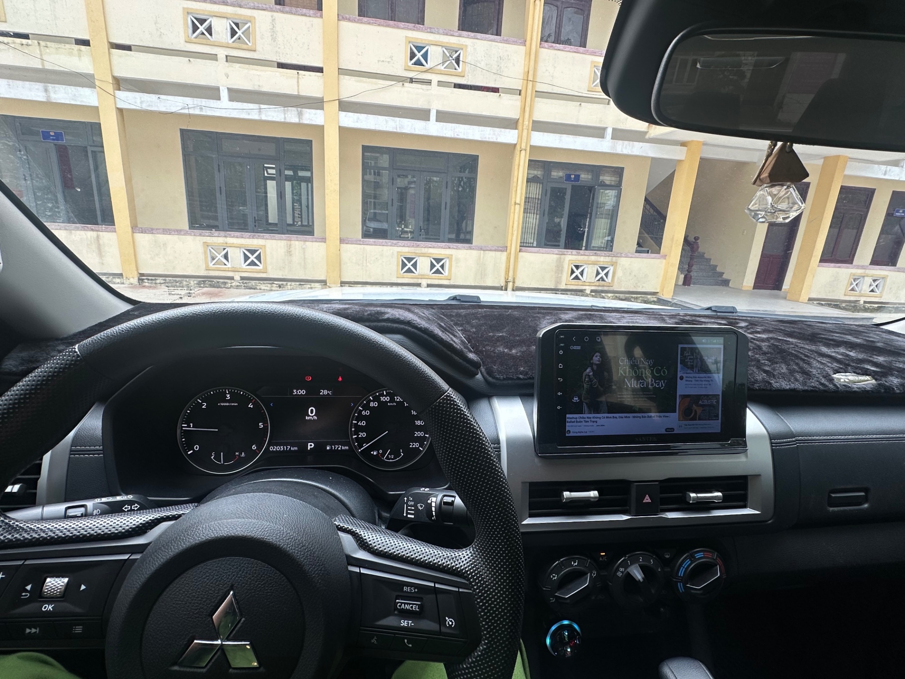 Mitsubishi Triton GLX 2WD AT 2024 - Nội thất 1