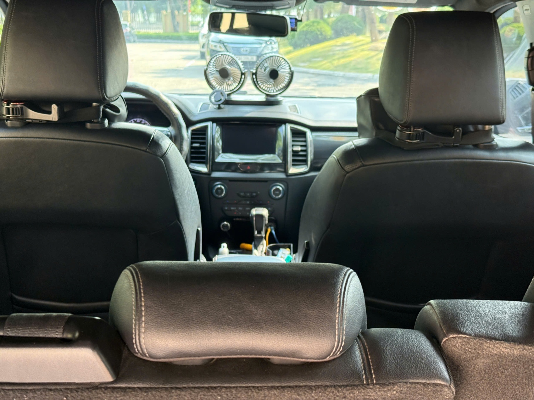 Ford Everest Titanium 2.0L 4x2 AT 2020 - Nội thất 2