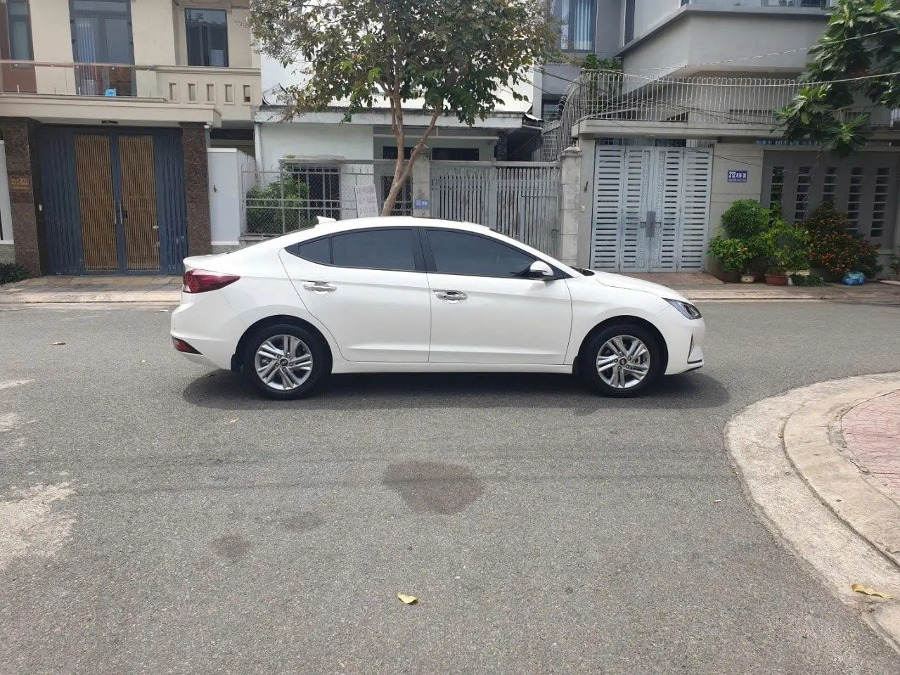 Hyundai Elantra 1.6 AT 2020 - Ngoại thất 6