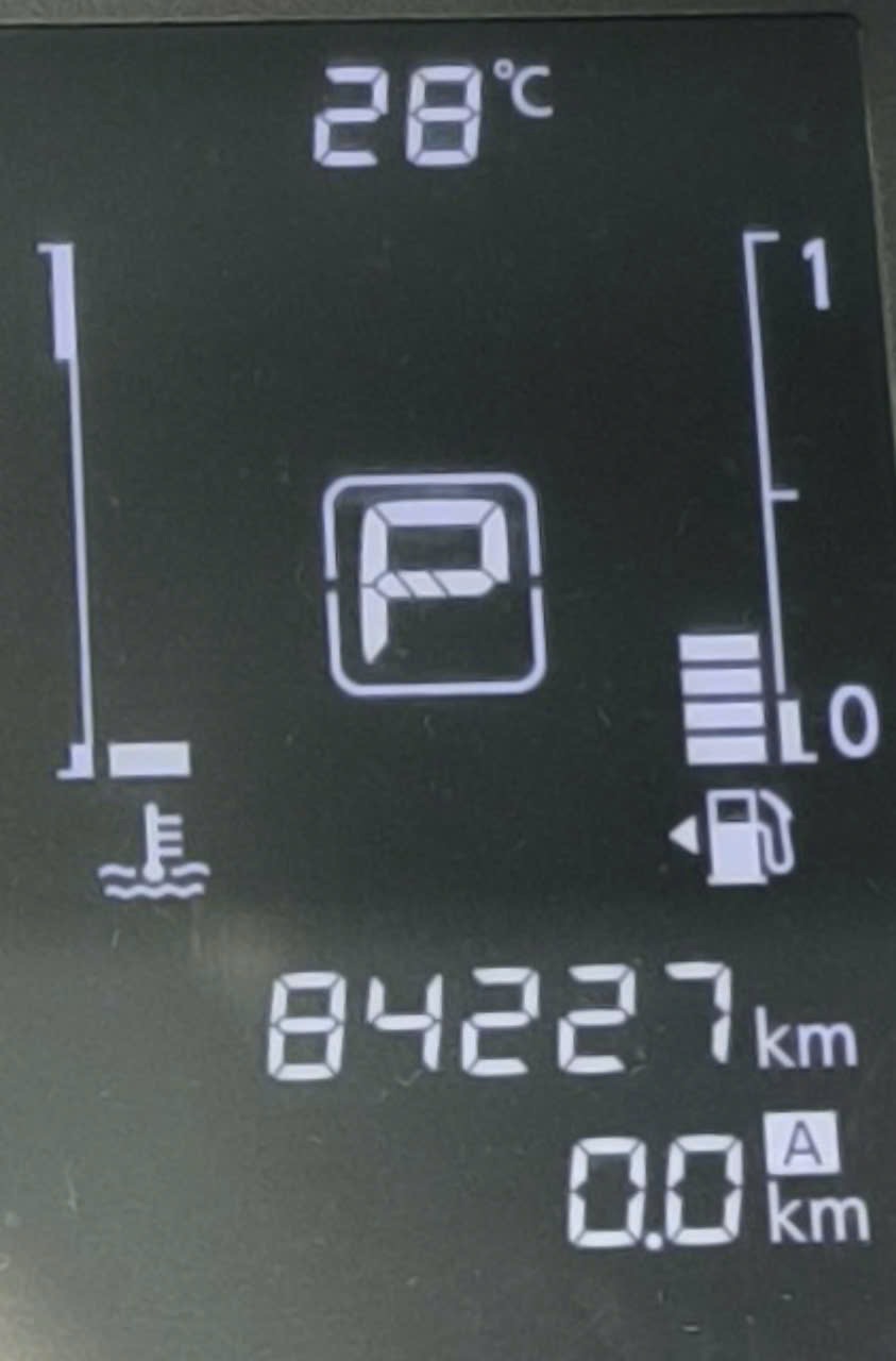 Nissan Navara EL 2.5 AT 2WD 2018 - Nội thất 1