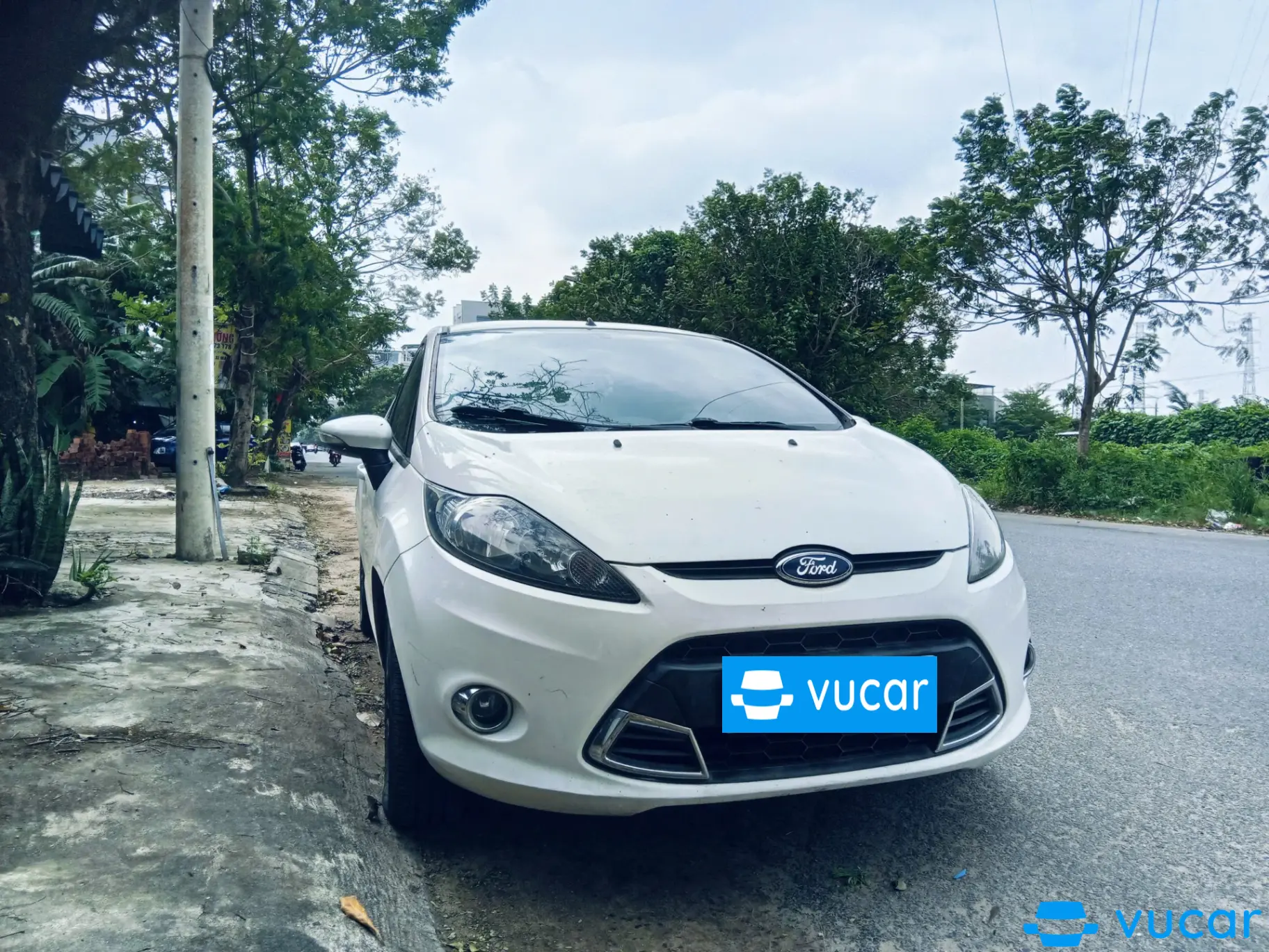 Ford Fiesta 1.6 AT 2011 - Ngoại thất 4