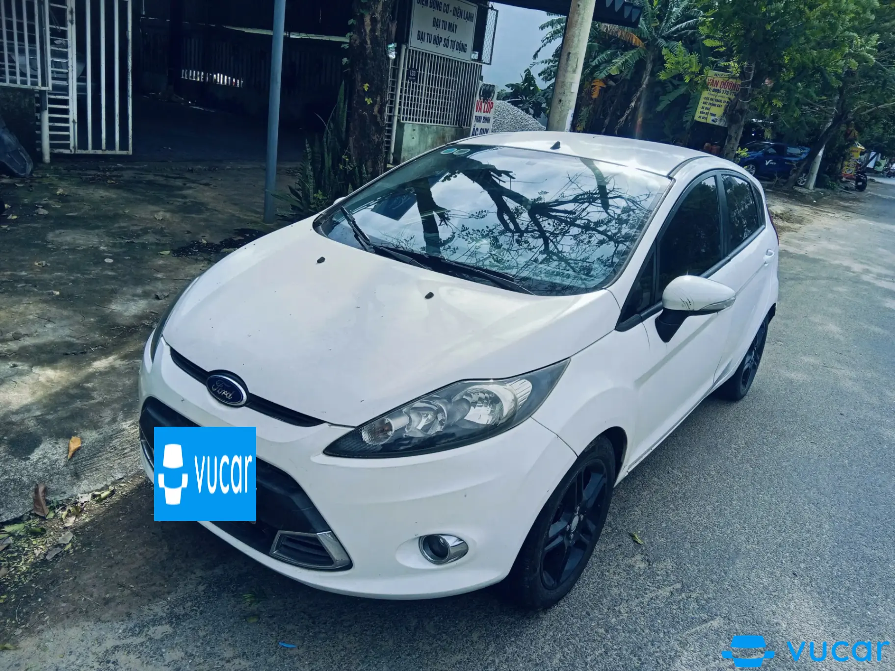 Ford Fiesta 1.6 AT 2011