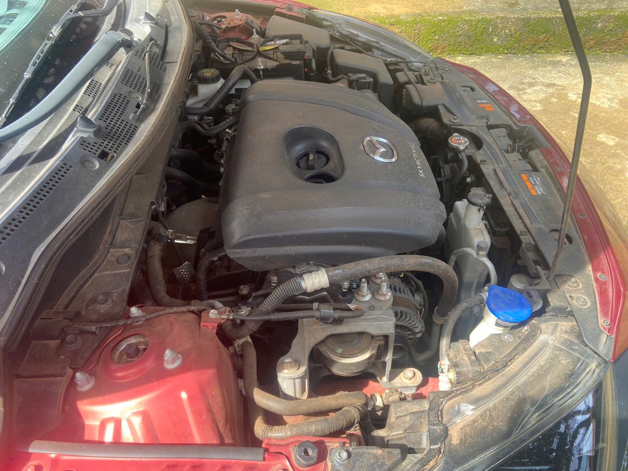 Mazda 2 Luxury 2020 - Khoang động cơ 2