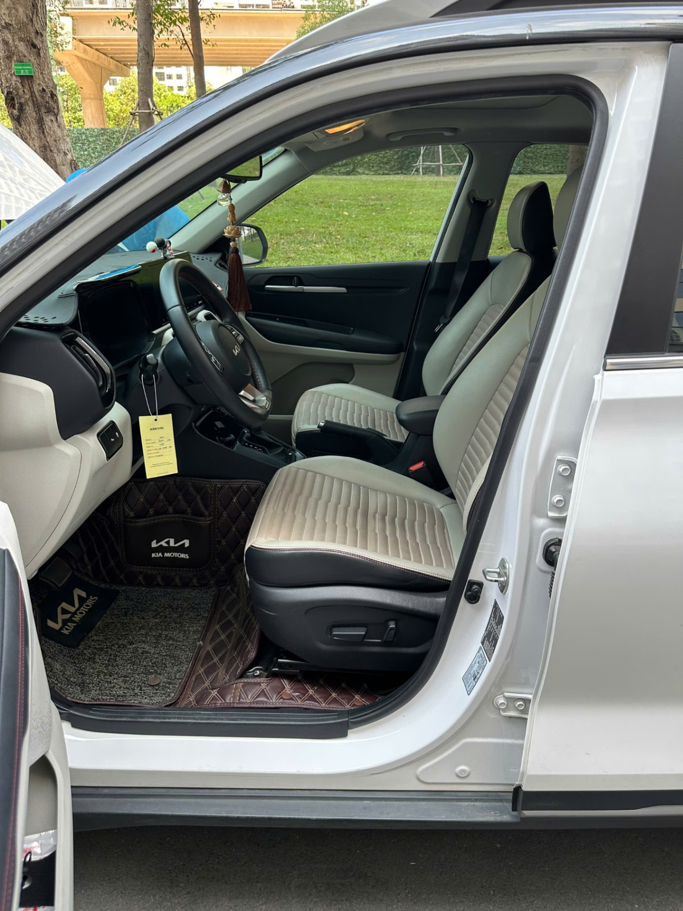 Kia Sonet Premium 1.5 AT 2022 - Nội thất 9