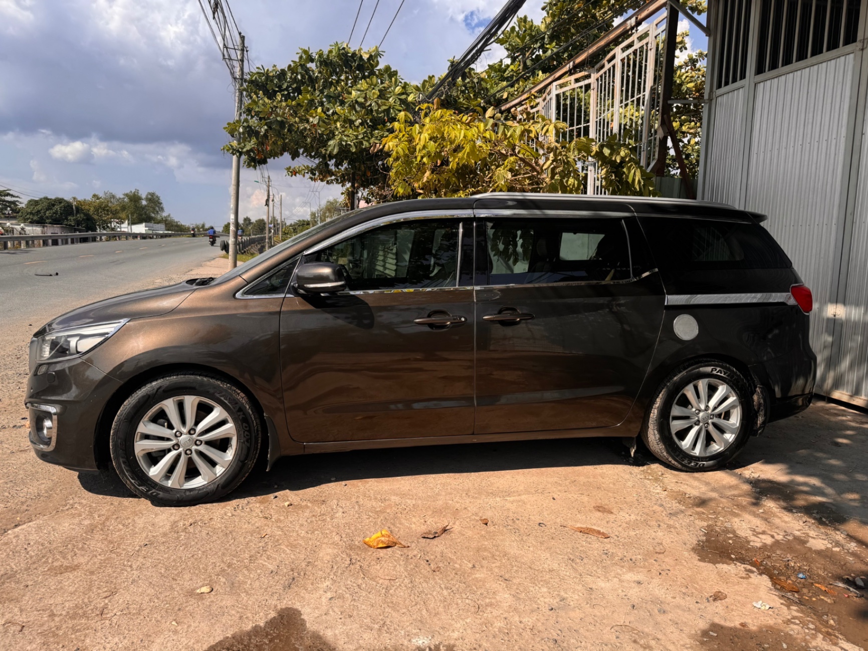 Kia Sedona 3.3L GATH 2016 - Ngoại thất 2