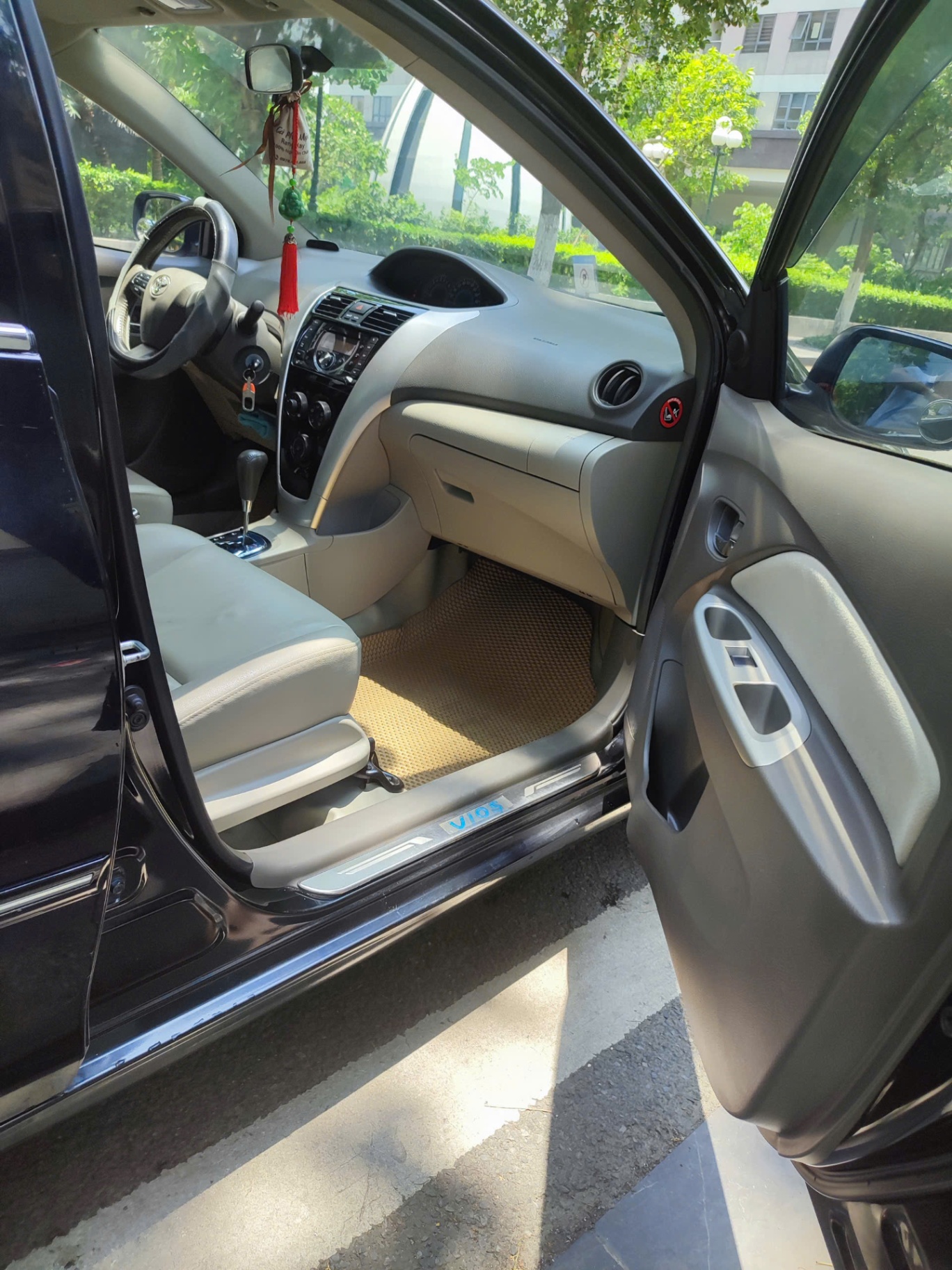 Toyota Vios 1.5G 2013 - Nội thất 9