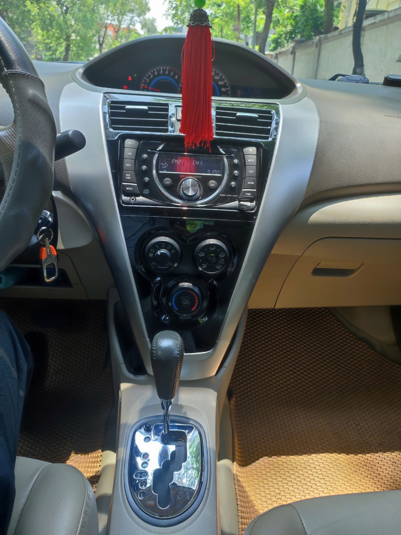 Toyota Vios 1.5G 2013 - Nội thất 6