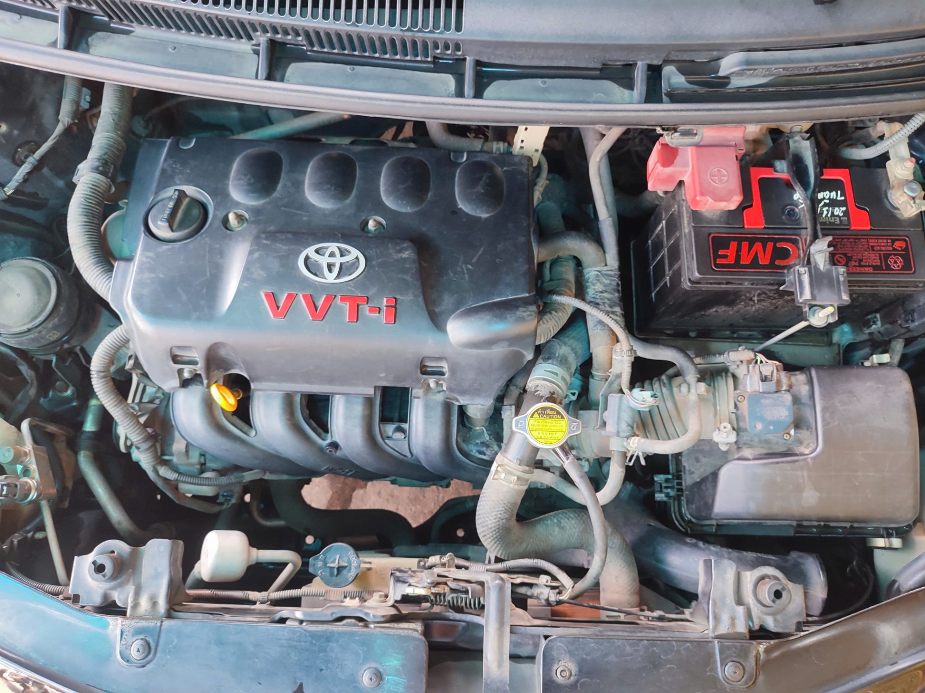 Toyota Vios 1.5G 2013 - Khoang động cơ 2