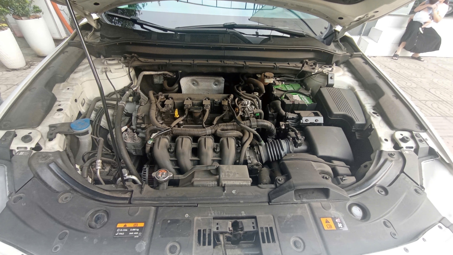 Mazda Cx5 Premium 2.0 AT 2021 - Khoang động cơ 1