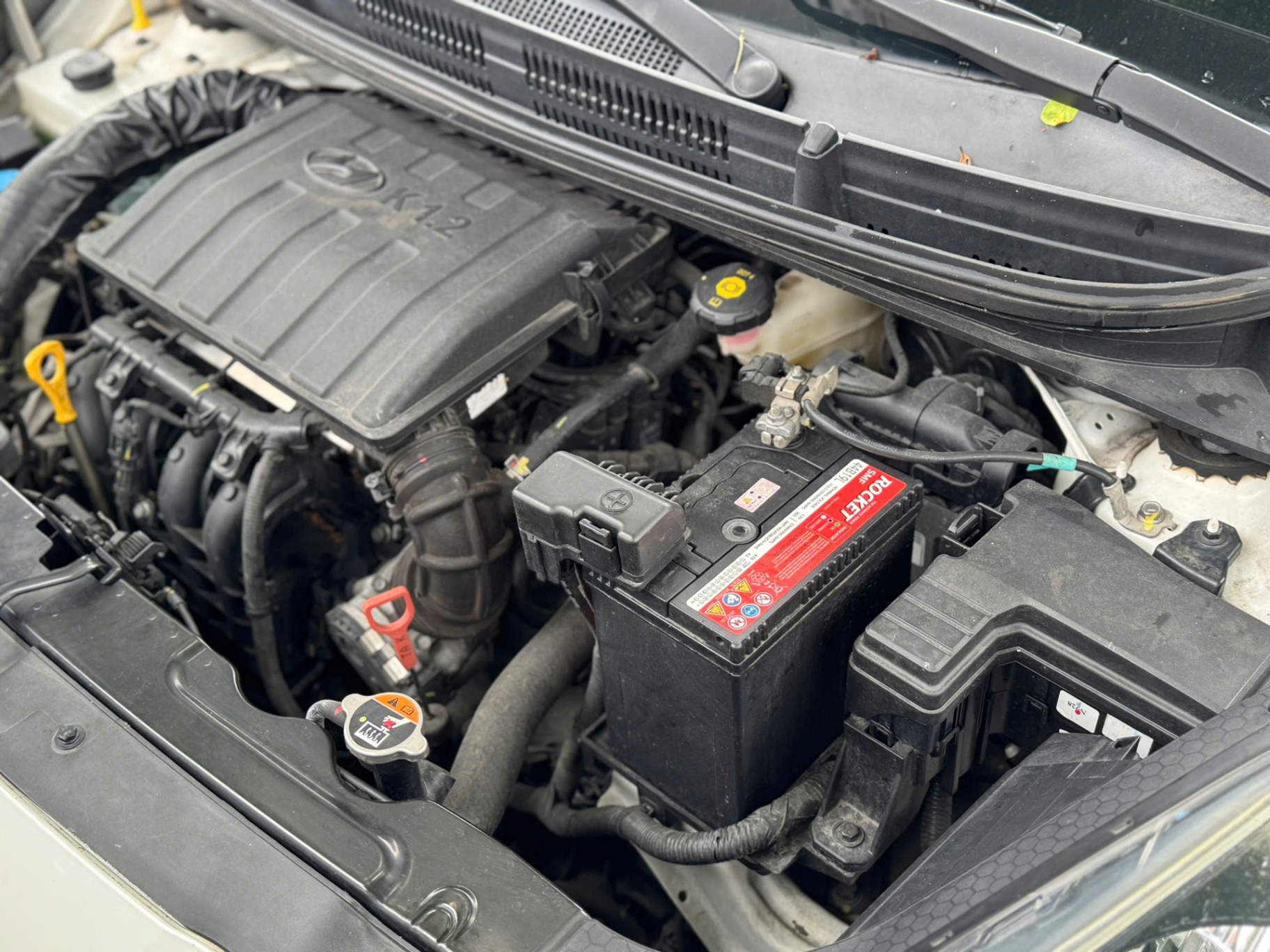 Hyundai I10 Grand 1.2 AT 2021 - Khoang động cơ 1