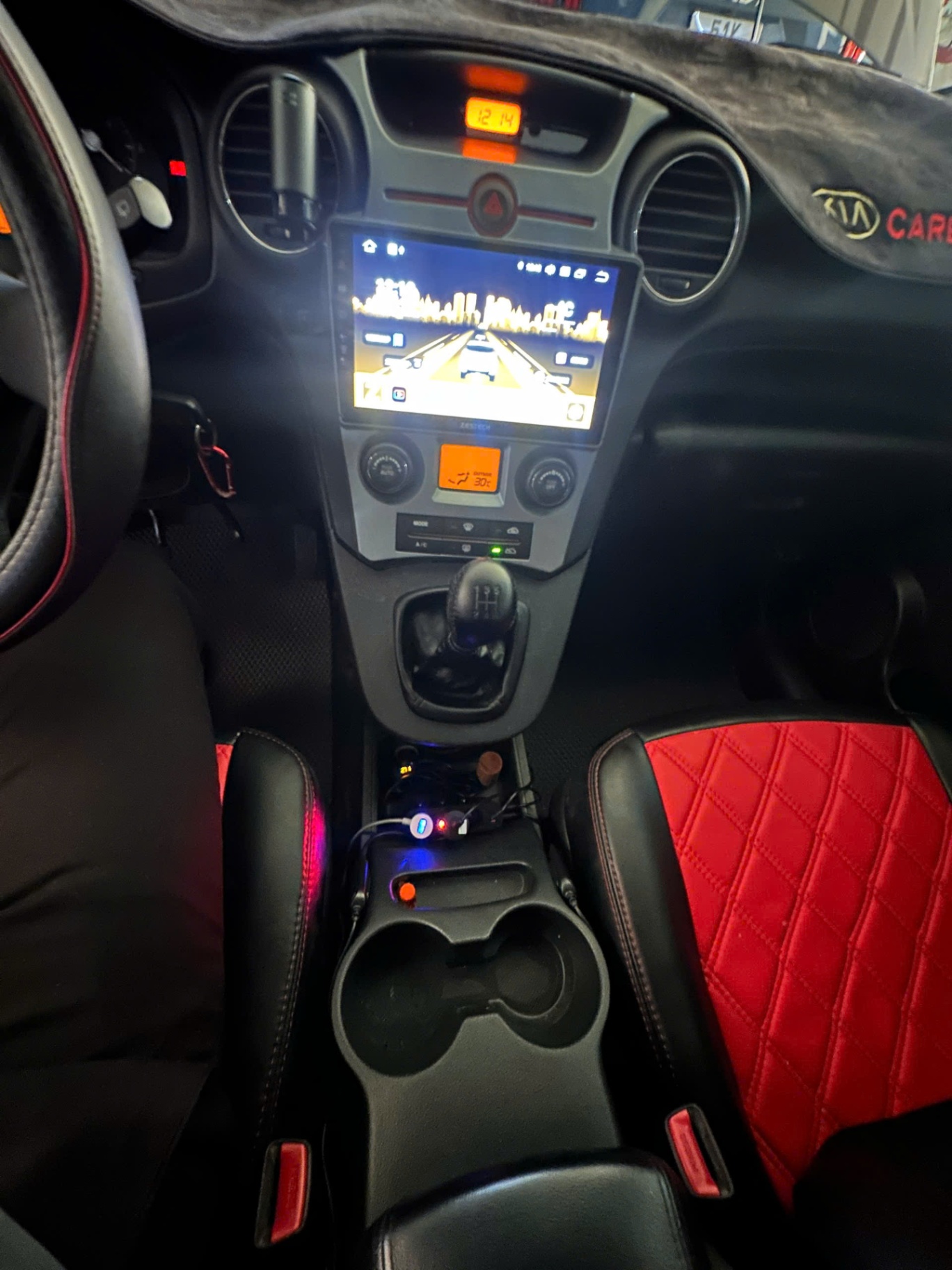 Kia Carens EXMT 2016 - Nội thất 4