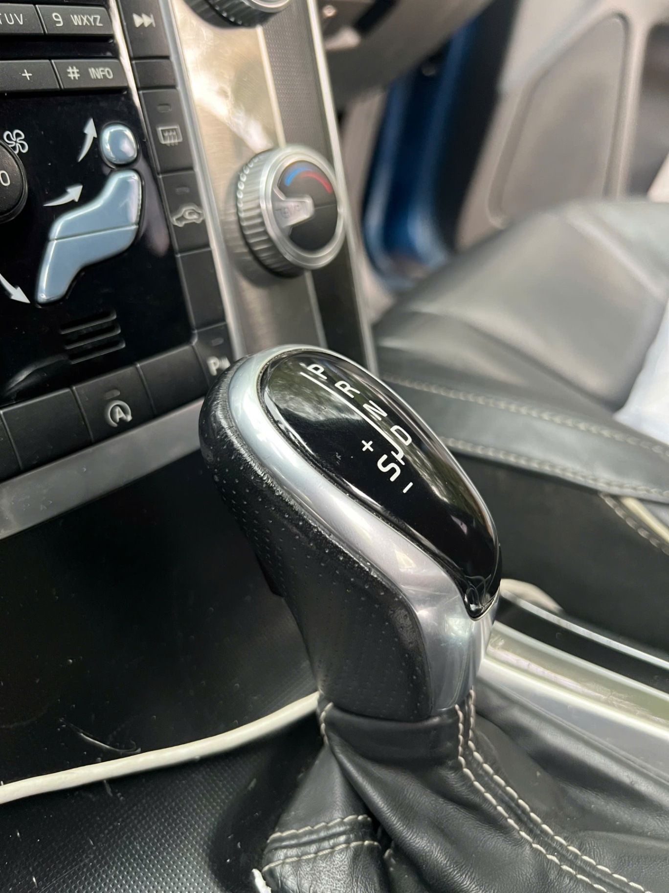 Volvo Xc60 R-Design 2016 - Nội thất 7
