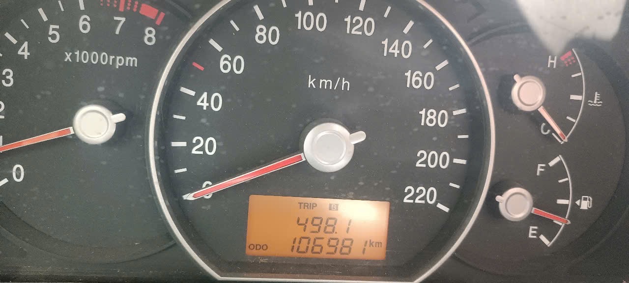 Kia Carens 2.0 MT 2009 - Nội thất 2