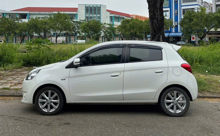 Mitsubishi Mirage 1.2 AT 2015