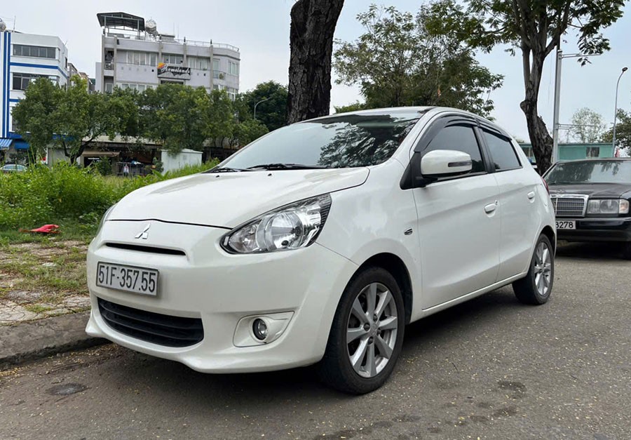 Mitsubishi Mirage 1.2 AT 2015 - Ngoại thất 2